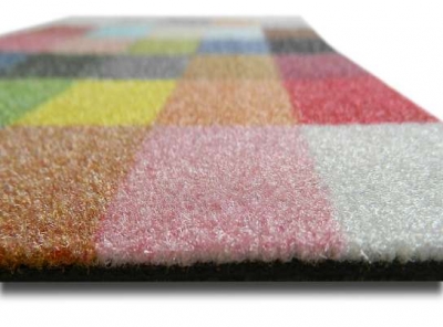 Flexible, lightweight carpet runner with HD print